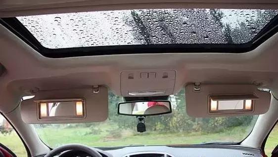 夏季天窗這么用 車內(nèi)降溫速度比空調(diào)快3倍